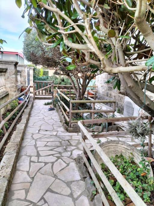 Charmant Appart Avec Jardin إج مورت المظهر الخارجي الصورة